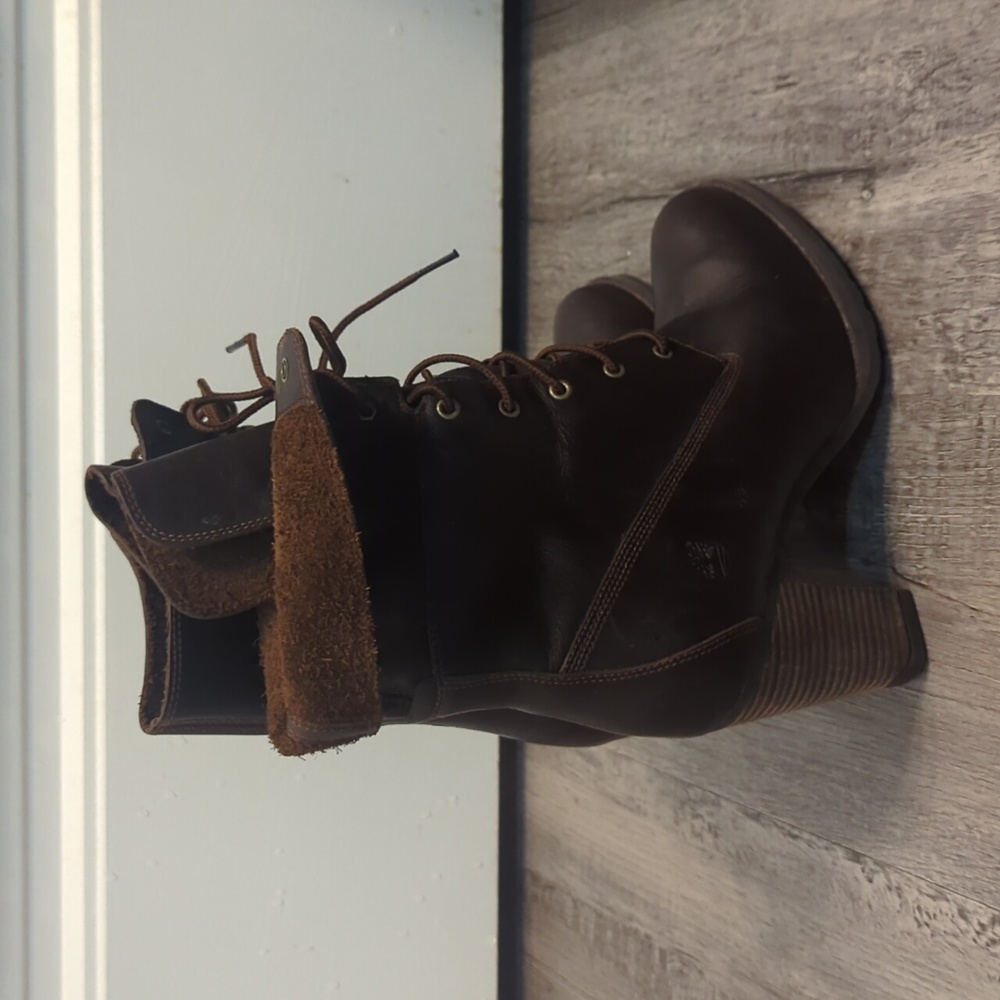 Timberland Boots - Picture 2 of 9